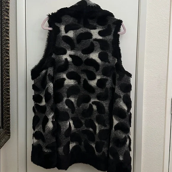 Rare Lorella Sgarbi Black White and Gray Wool Blend Patterned Faux Fur Vest Sz M - Picture 5 of 8